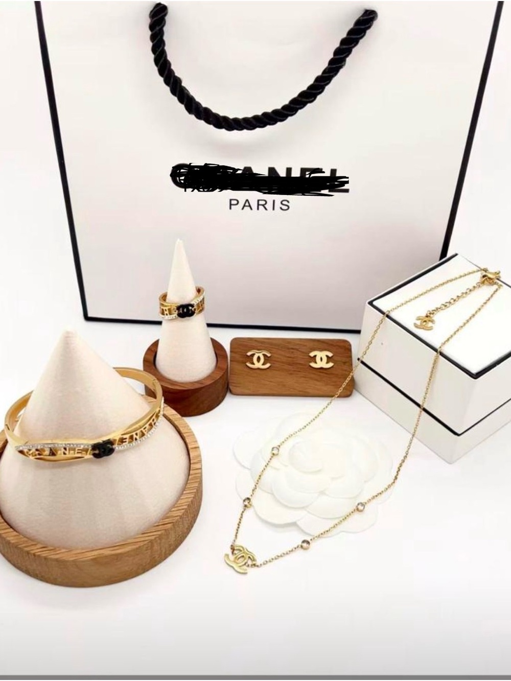 Gold plated Necklace and Bracelet Set featuring Interlocking - Women Jewelry